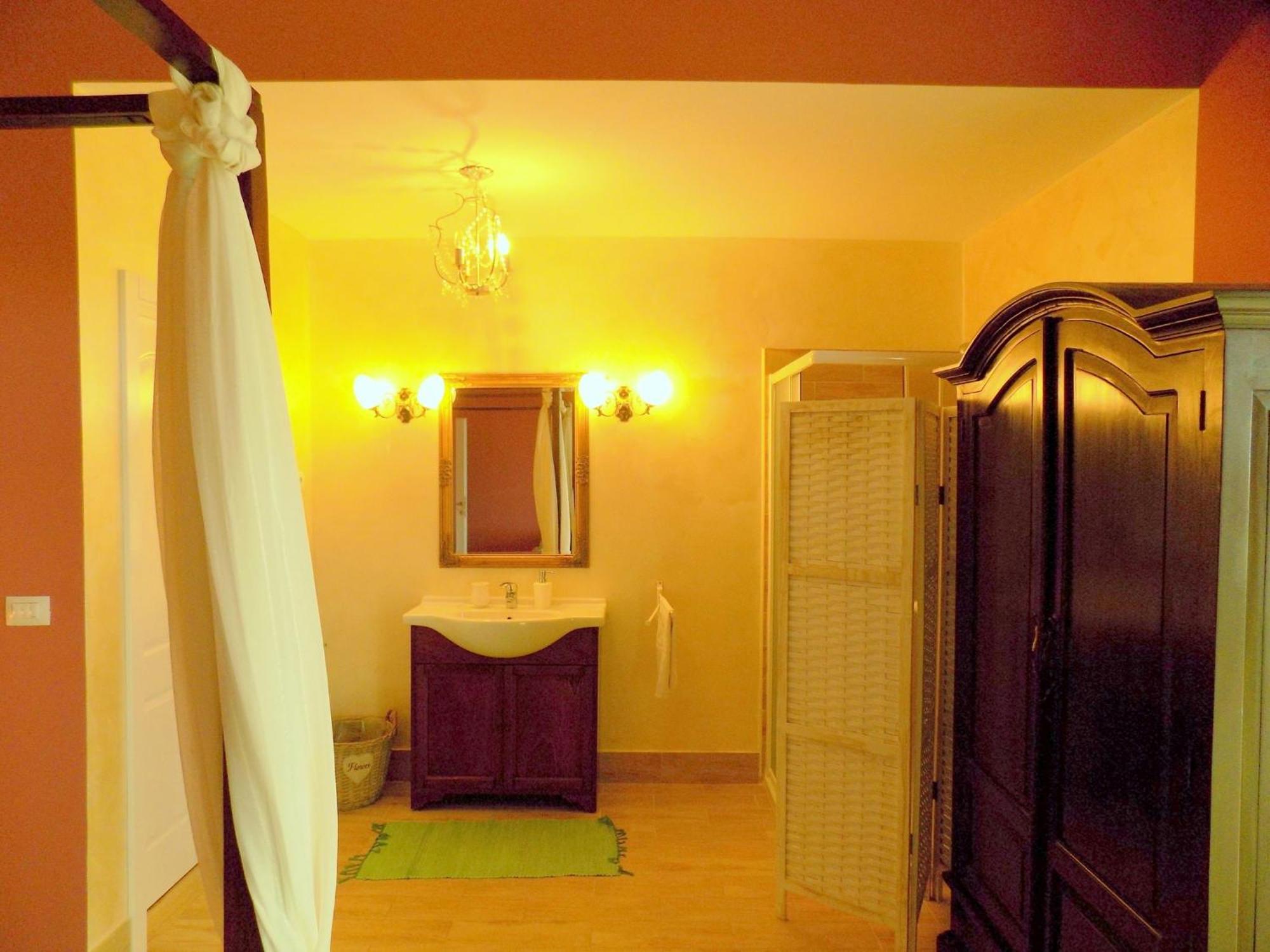 Lovely Villa With Pool, Wellness And Fenced Garden Rakalj Exterior photo